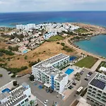 Crystal Coast דירה פרוטאראס