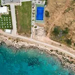 Crystal Coast * פרוטאראס