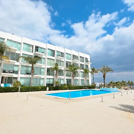 Crystal Coast פרוטאראס